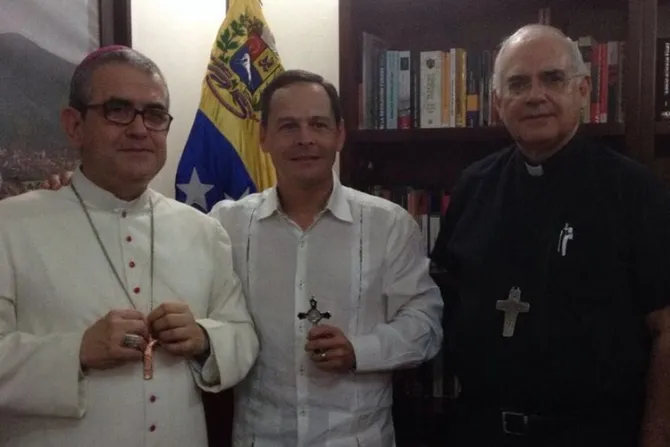Obispos piden a gobierno de Venezuela reabrir frontera con Colombia
