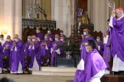 Obispos de España celebran Misa por víctimas de COVID-19: “Dios no abandona a sus hijos”