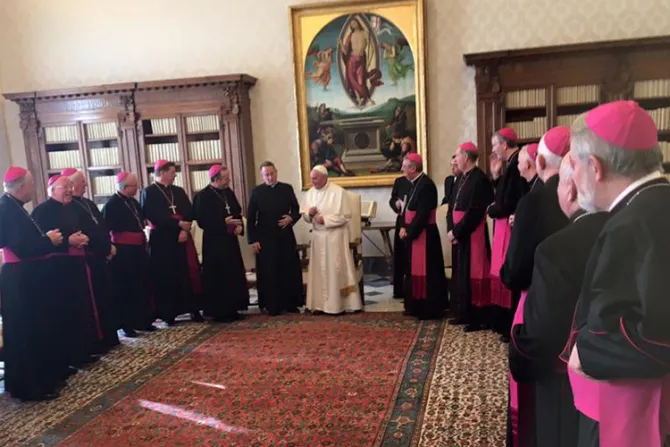 El papel de las mujeres en la Iglesia: Tema de reunión de obispos de Irlanda con el Papa