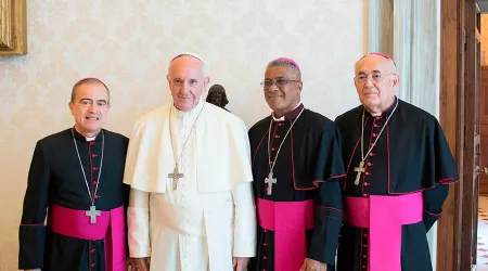 Obispos de Puerto Rico imploran al Espíritu Santo que proteja al Papa de ataques