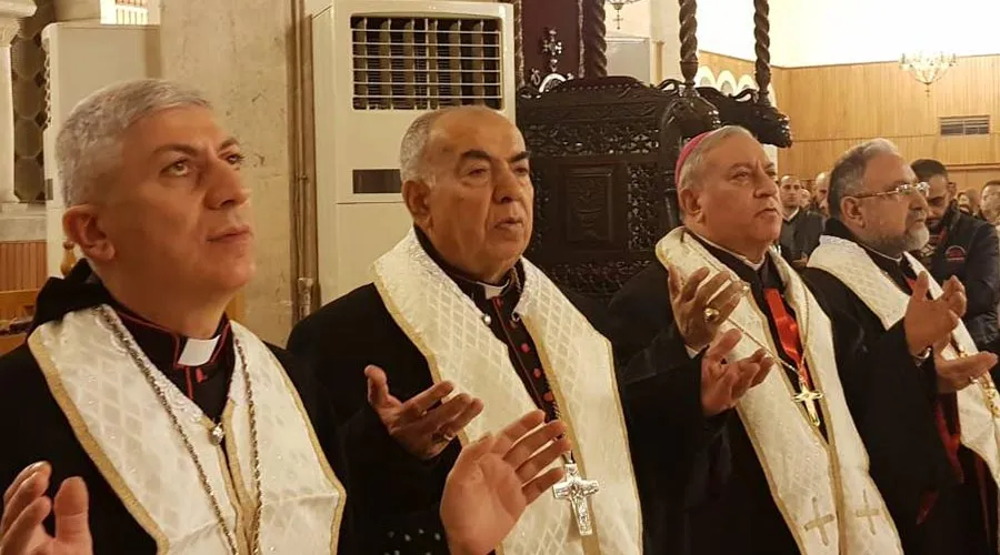 Obispos de los diferentes ritos católicos en Alepo durante la Misa / Foto: Cortesía SOS Cristianos en Siria