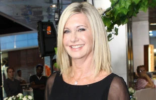 Olivia Newton John. Cru00e9dito: Flickr Eva Rinaldi (CC BY-SA 2.0) 