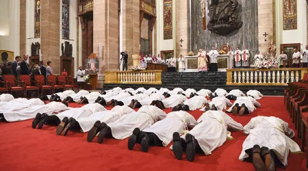 Ordenan 34 sacerdotes del Opus Dei en Roma