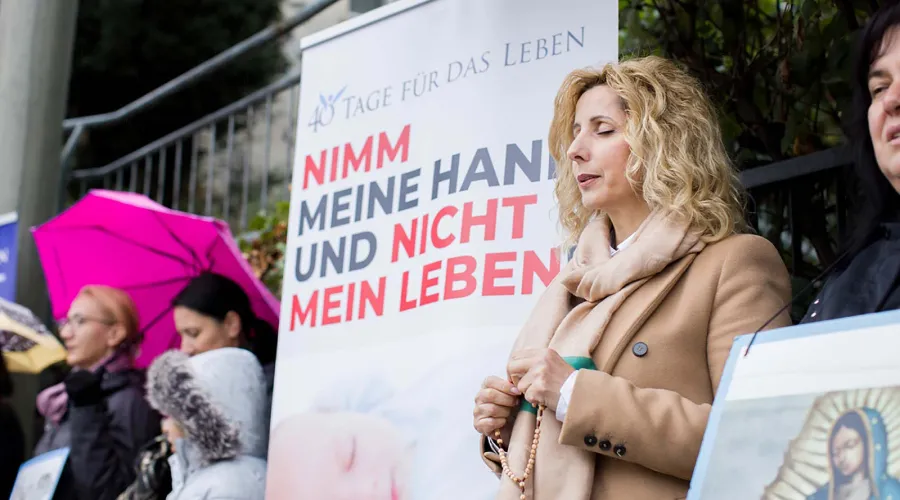 Tribunal más alto de Alemania reconoce derecho de providas a rezar frente a abortorios