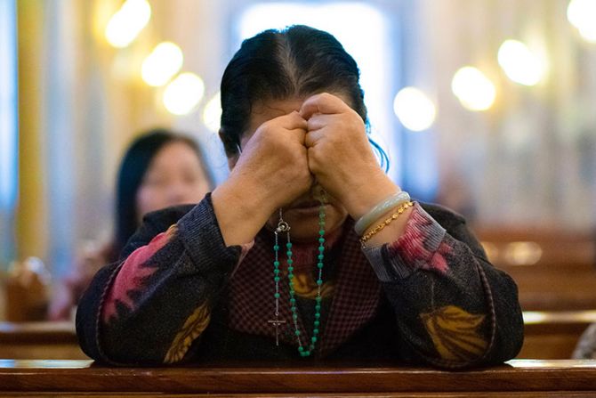 Ministerio católico anima a padres de familia a orar por sus hijos