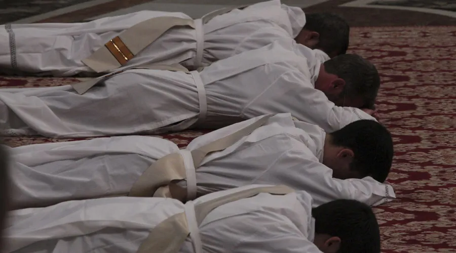 Video#6 intenciones de oración 2019: El Papa pide rezar por los sacerdotes
