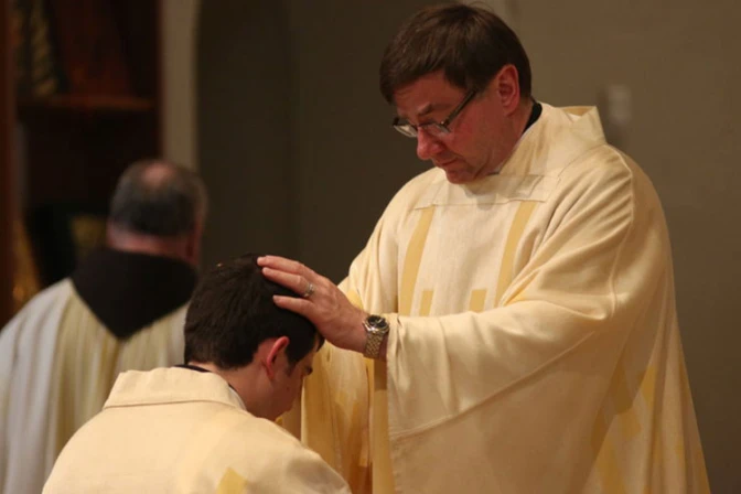 Papa Francisco nombra nuevo Obispo para Estados Unidos