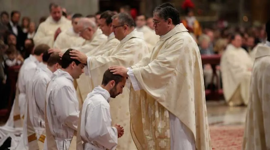 Ordenación sacerdotal en el Vaticano . Foto referencial/ Crédito: Daniel Ibáñez (ACI Prensa)