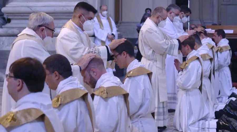 11 nuevos sacerdotes son ordenados en la Diócesis de Roma 