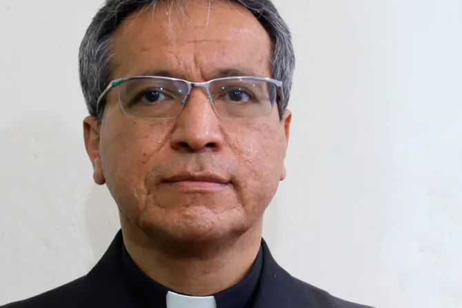 El Papa Francisco nombra a sacerdote ingeniero como nuevo Obispo en Ecuador