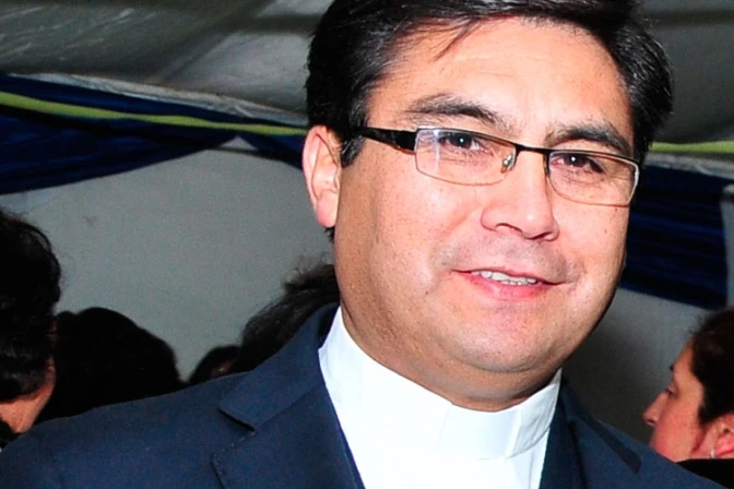 Papa Francisco nombra nuevo Obispo para Chile