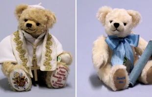 Osos de peluche confeccionados en memoria del Papa Benedicto XVI por la empresa Hermann-Spielwaren, en Alemania. Cru00e9dito: www.teddy-fabrik.de 