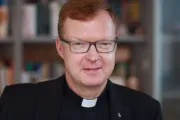  Experto vaticano: Celibato no es la causa de los abusos sexuales