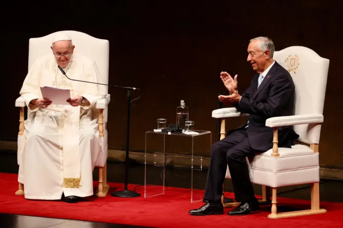 El Papa Francisco en Lisboa señala que las "derivas utilitaristas" usan y desechan la vida