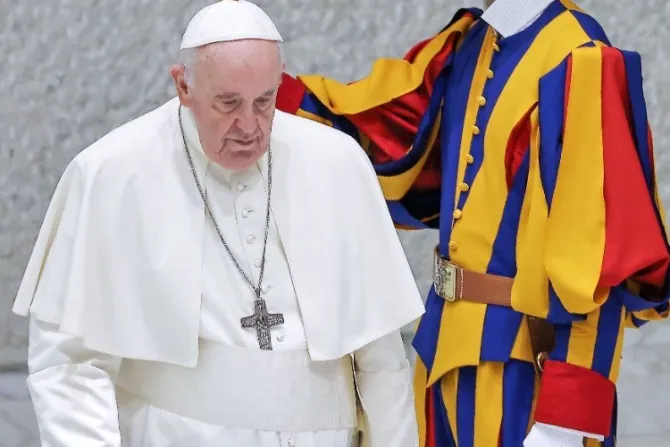 El Papa Francisco recibe al primer ministro de Ucrania antes de viajar a Hungría 