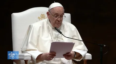 Discurso del Papa Francisco a las autoridades a su llegada a Portugal 