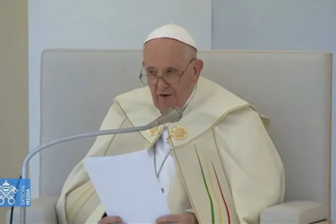 El Papa Francisco comparte un sueño de “viejo” por la paz con los jóvenes en Lisboa