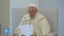 El Papa Francisco, durante su alocución previa al rezo del Ángelus en Lisboa. Crédito: Vatican Media