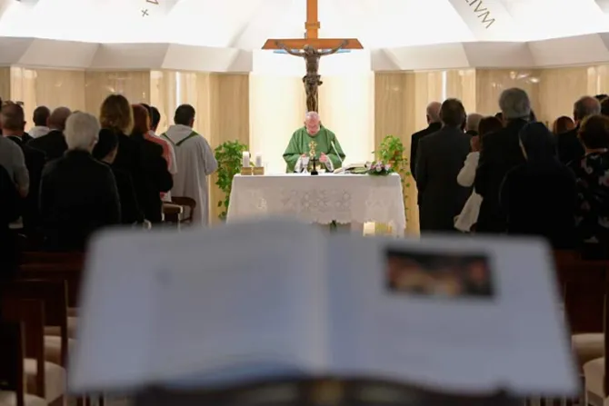 El Papa invita a hacer memoria y no olvidar la historia que Dios hace con cada uno