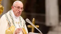 El Papa pronuncia la homilía en el Consistorio. Foto: Daniel Ibáñez / ACI Prensa