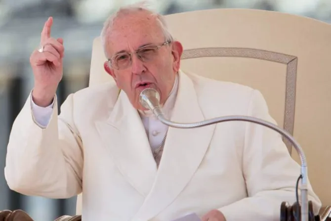 Papa Francisco: Recibir la comunión en Misa nos ayuda a separarnos de los egoísmos
