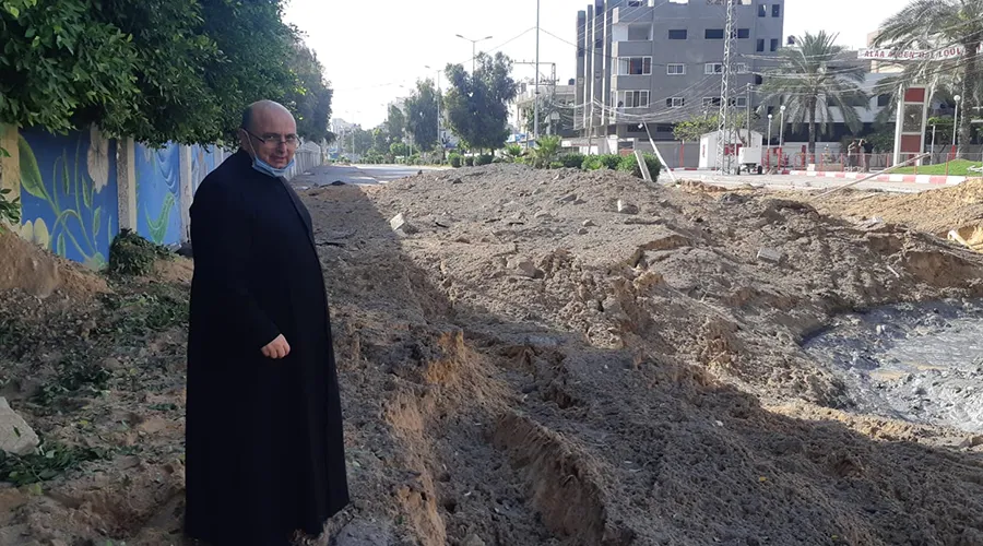 Único párroco católico en la Franja de Gaza: “La situación es gravísima”