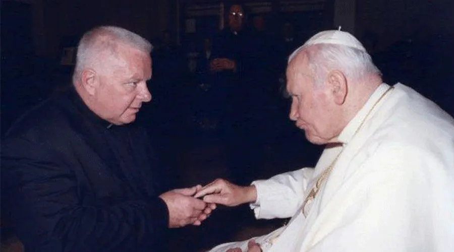 P. John Higgins conoce al Papa Juan Pablo II ?w=200&h=150