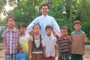 Militares arrestan a sacerdote católico en Myanmar