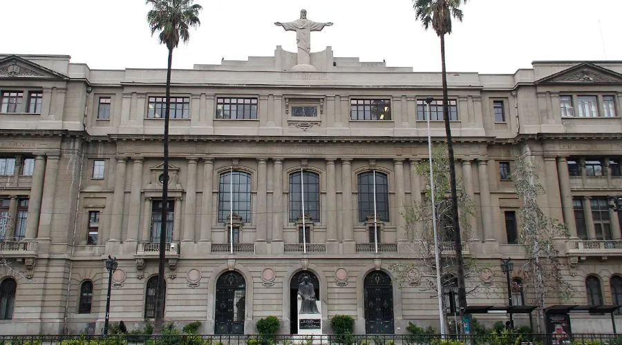 Casa Central Pontifica Universidad Católica de Chile antes de las manifestaciones. Crédito: PUC.