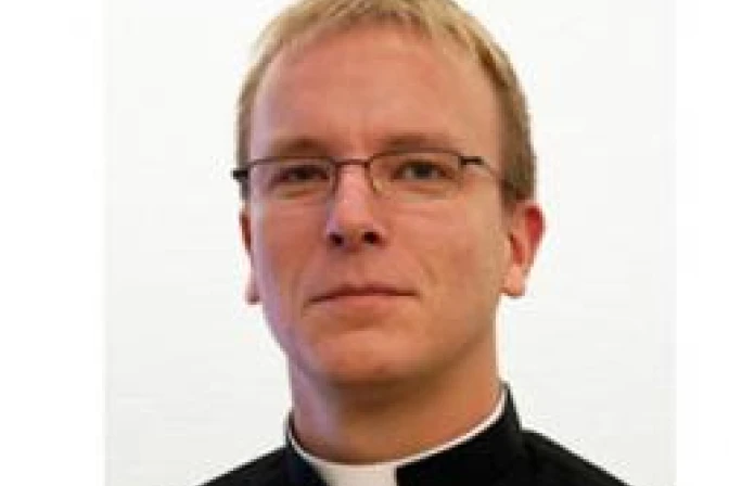 Católicos rechazan brutal atentado y tiroteo en Noruega