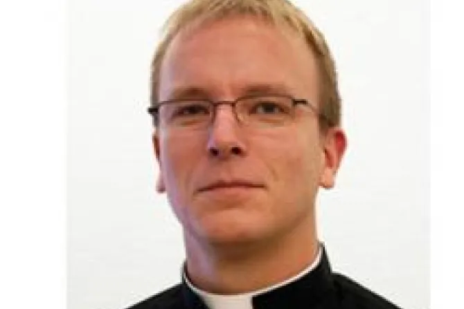 Católicos rechazan brutal atentado y tiroteo en Noruega