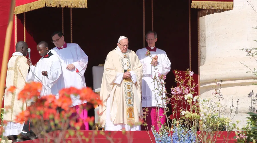 El Papa Francisco preside una Misa. Foto: Martha Calderón / ACI Prensa?w=200&h=150