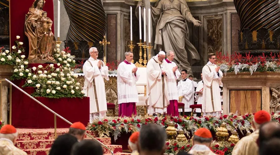 El Papa en la Misa. Foto: Daniel Ibáñez / ACI Prensa?w=200&h=150
