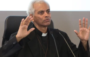 El Padre Tom cuenta su cautiverio. Foto: Daniel Ibu00e1u00f1ez / ACI Prensa 