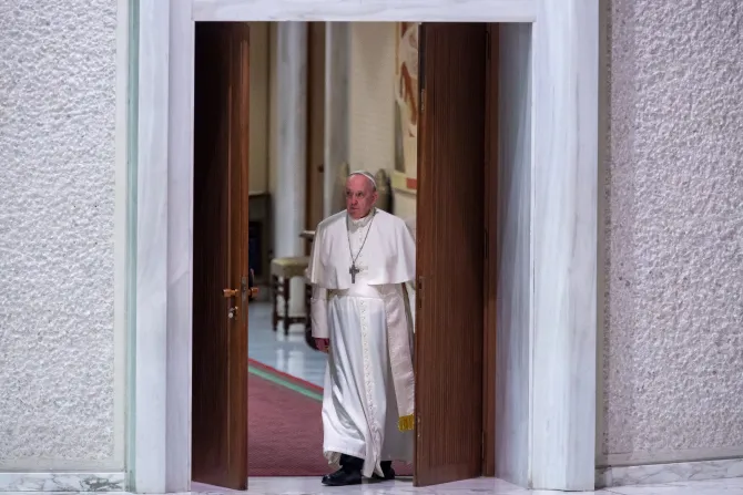 Discurso del Papa Francisco a Simposio “Para una teología fundamental del sacerdocio”