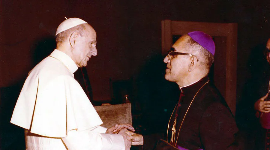 Papa Pablo VI y el Beato Óscar Romero (1978) / Crédito: Oficina de Canonizacion