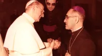 Pablo VI y Monseñor Romero. Wikimedia Commons. CC0 1.0 Universal (CC0 1.0) Public Domain Dedication