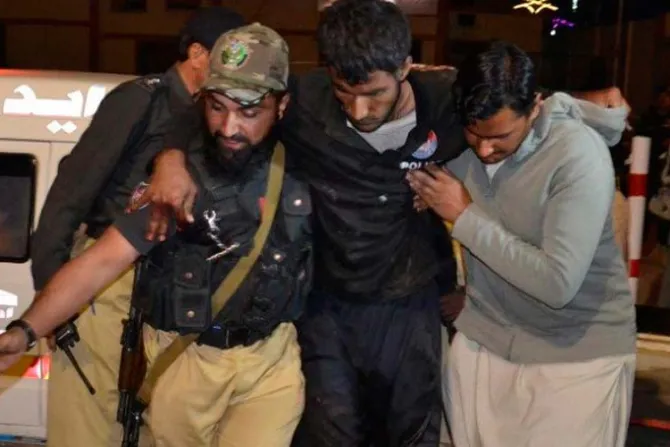 Pakistán: Iglesia condena ataque del Estado Islámico que mató a 60 policías