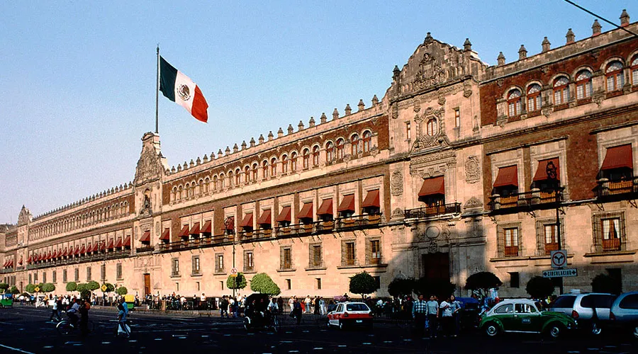 Palacio Nacional de México / Foto: Wikipedia Reinhard Jahn (CC-BY-SA-2.0-DE)?w=200&h=150