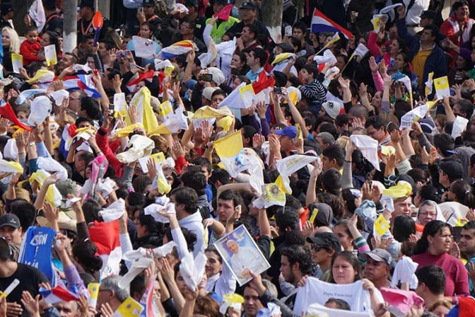Así se vivió la Misa del Papa Francisco en el Santuario de Caacupé