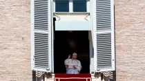 El Papa Francisco durante el rezo del Ángelus. Foto: Daniel Ibáñez / ACI Prensa