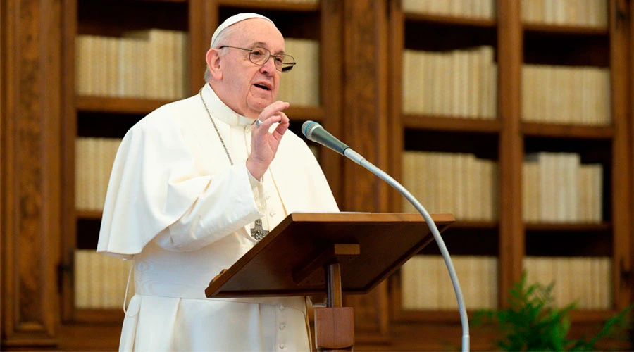 El Papa Francisco durante el rezo del Ángelus. Foto: Vatican Media?w=200&h=150