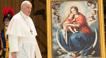 Papa Francisco: “Es escandaloso que los Estados gasten en armas mientras proclaman la paz”