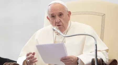 El Papa pide a los matrimonios cristianos que conviertan su casa en “iglesia doméstica”