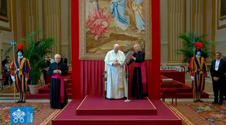 Papa Francisco: Los diáconos permanentes realizan una labor esencial para la Iglesia