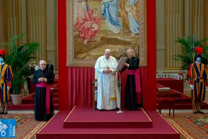 Papa Francisco: Los diáconos permanentes realizan una labor esencial para la Iglesia