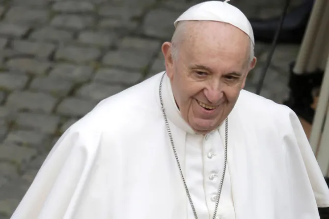 Papa pide encomendar el mundo al Espíritu Santo para superar las dificultades de hoy