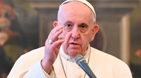 El Papa anima a unirse al rezo mundial del Rosario desde santuarios de todo el mundo