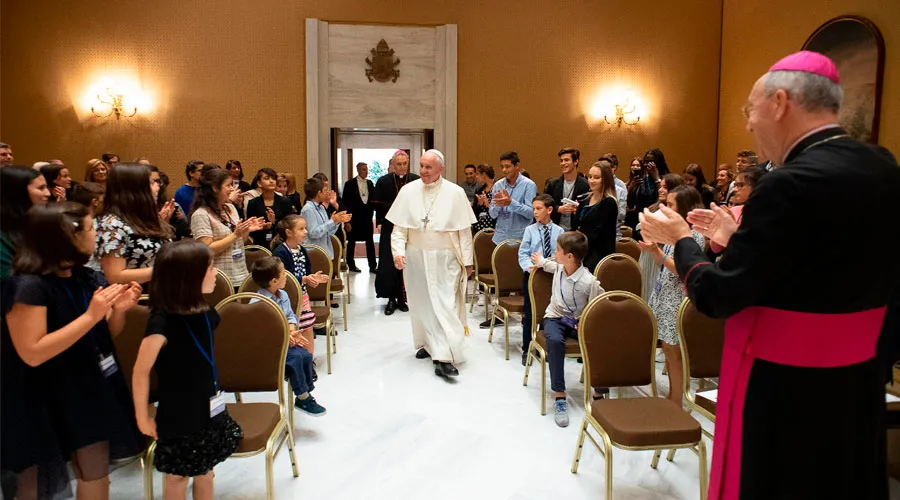 Papa Francisco: “No tengáis miedo de participar en la revolución de la ternura”