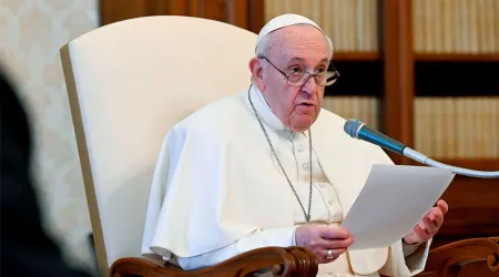 El Papa pide garantizar tratamientos sanitarios justos y eficaces a enfermos de sida